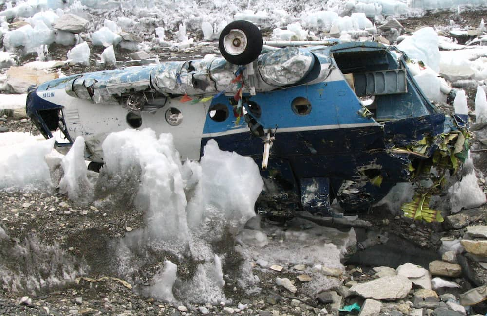 Helicopter-crashes-in-Nepal